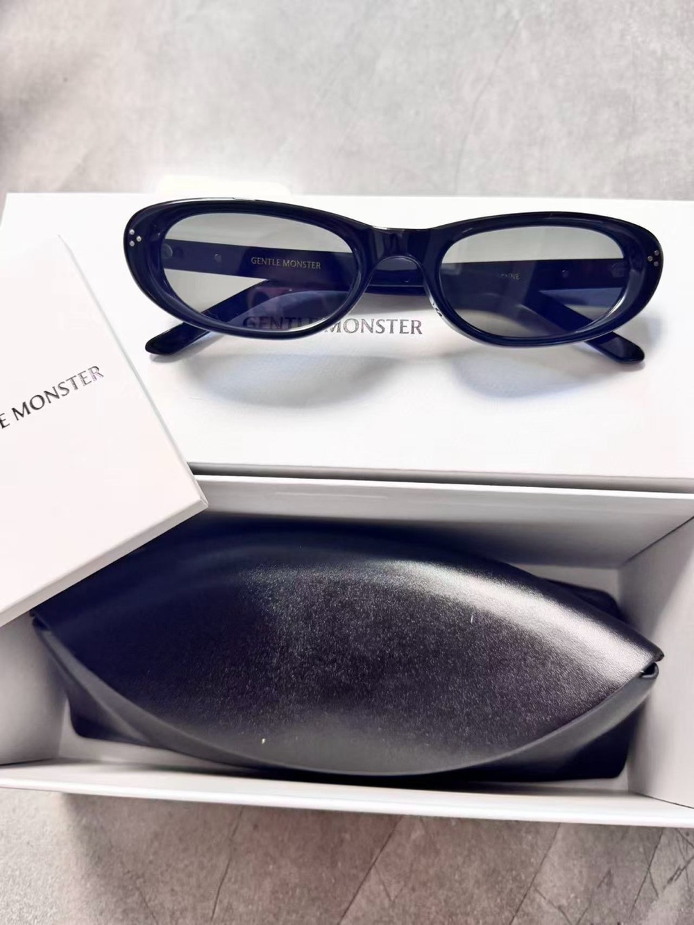 Gentle Monster Black Oval Retro Sunglasses